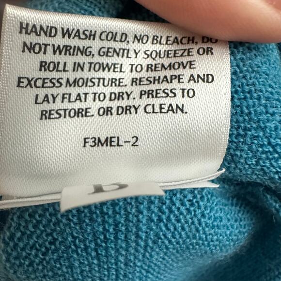 Eileen Fisher Blue Merino Wool Long Sleeve Tunic Shirt Small V Neck *FLAW* - Picture 8 of 8